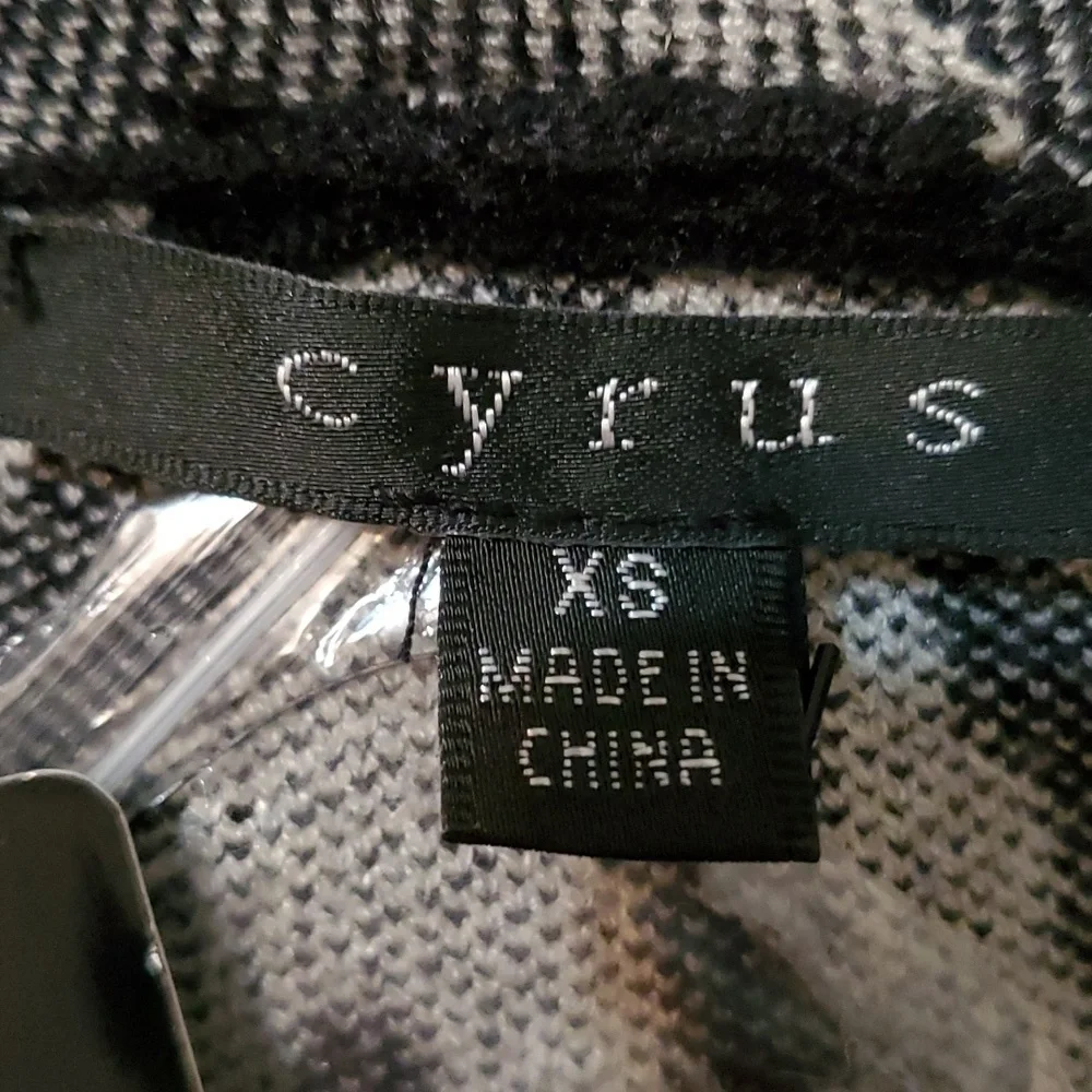 Cyrus Sweater - Picture 6 of 6